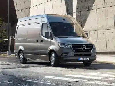 véhicule utilitaire de 3 places